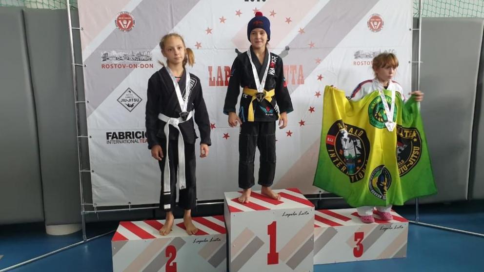Юные невинномысцы привезли домой медали турнира по джиу-джитсу