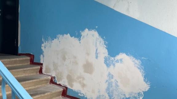 На Ставрополье ТСЖ приступило к ремонту подъездов после жалобы жильцов