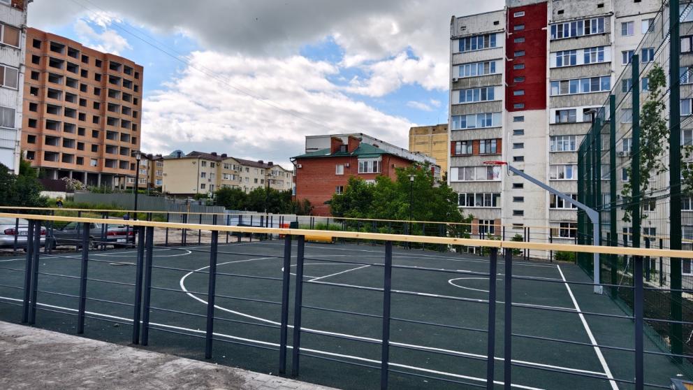 В городе Лермонтове завершились работы по благоустройству сквера «Солнечный»