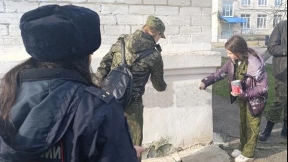 В Невинномысске волонтеры закрасили граффити с незаконной рекламой