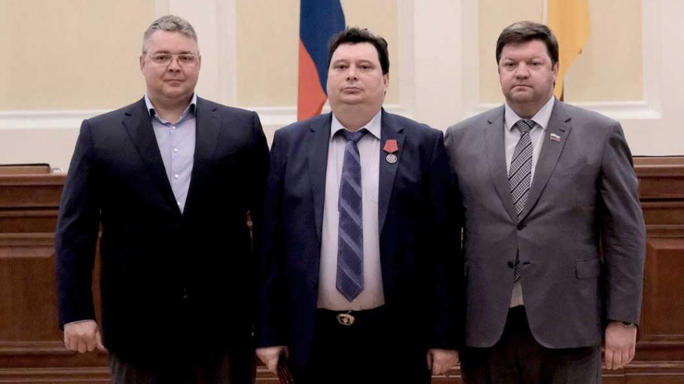 Ставропольцам вручены государственные и краевые награды накануне Дня России