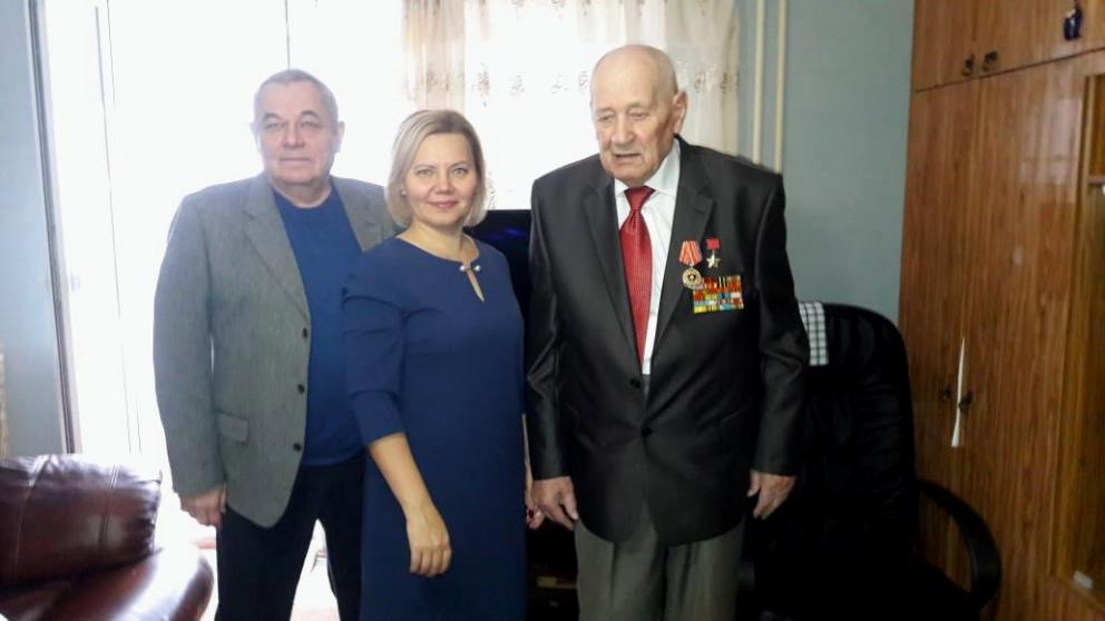 В Невинномысске поздравили Героя Советского Союза Владимира Ткачёва