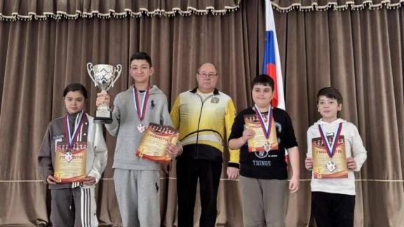 Кисловодские шахматисты впервые за 10 лет взяли серебро краевого этапа «Белой ладьи»