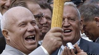 «Мир через кукурузу» - пьеса о Хрущеве и фермере из штата Айова