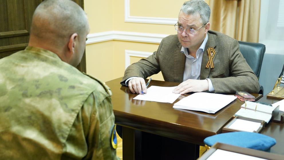 Губернатор Владимиров провёл личный приём граждан