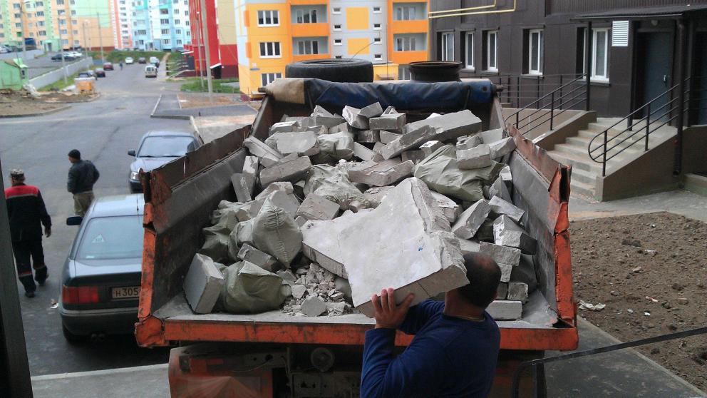 Где заказать вывоз строительного мусора в Москве