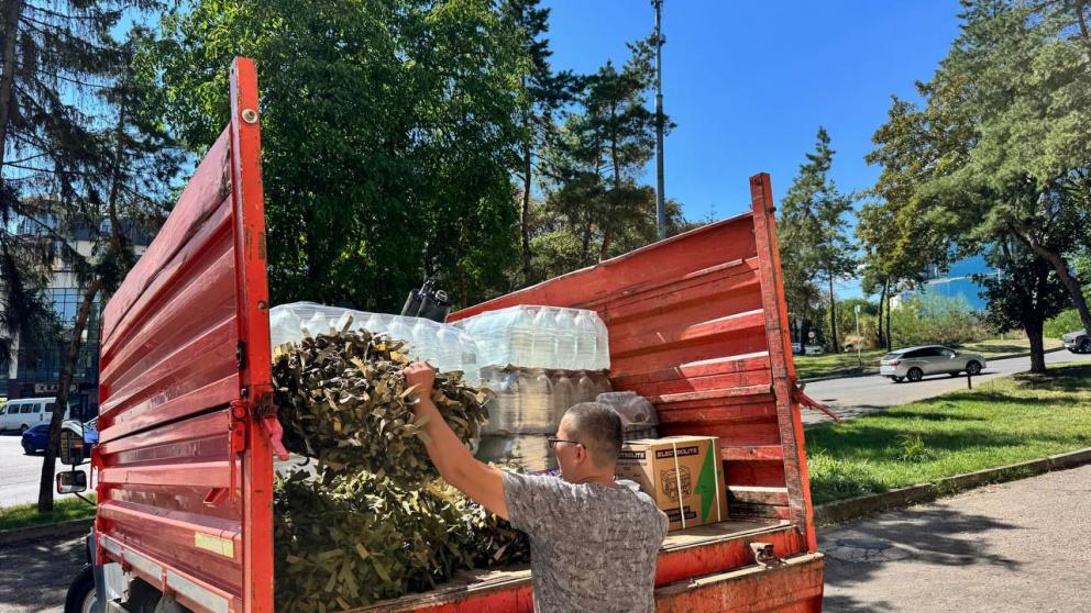Из Кисловодска в зону СВО отправили 3 тонны воды и полезного груза