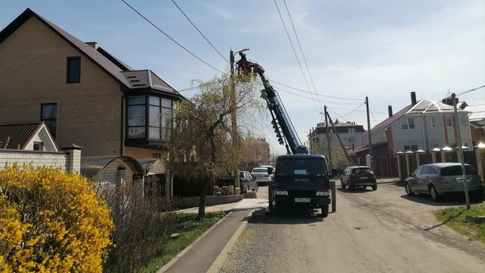 Более 500 метров освещения обустраивают на одной из улиц Ставрополя