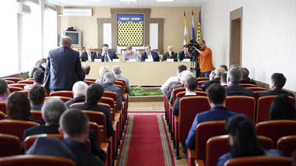 О дорогах востока говорили в Думе Ставропольского края