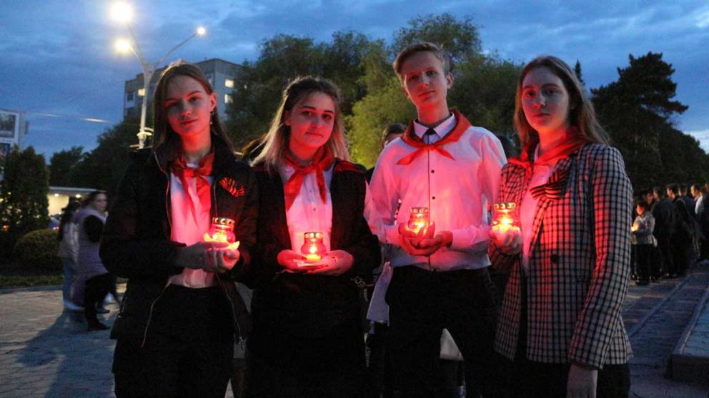 В Невинномысске зажглись огни памяти