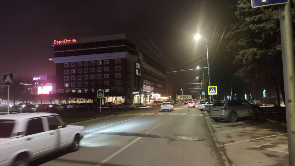 Иномарка сбила школьницу на «зебре» в Ставрополе