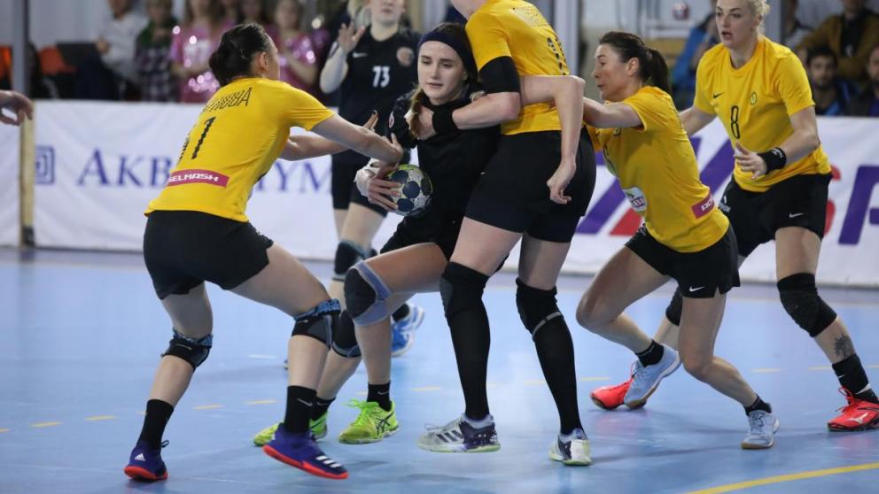 Гандболистки «Ставрополья» на своем паркете не остановили «Ладу»