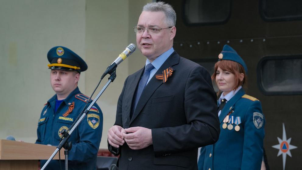 Губернатор Ставрополья вручил награды пожарным