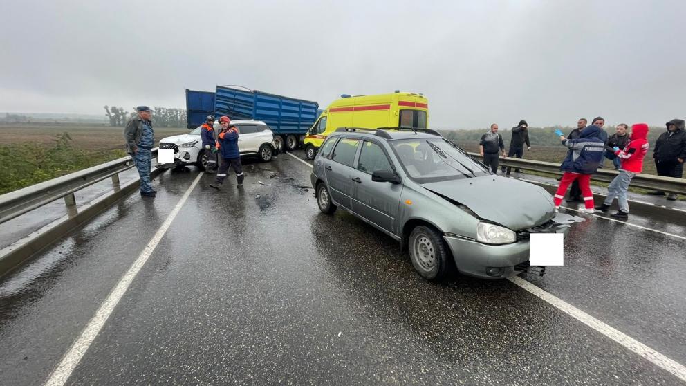 Движение на трассе около Ставрополя затруднено из-за аварии