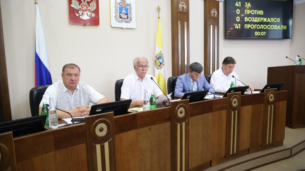 Депутаты Ставрополья внесли изменения в краевой закон о выплатах контрактникам