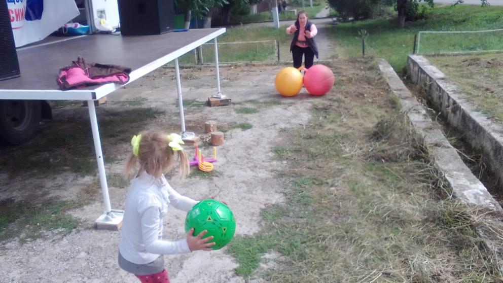 В Предгорном округе Ставрополья детей развлекали в автоклубе, пока родители голосовали