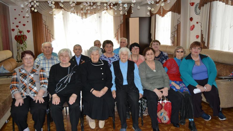 Найти актуальную информацию и друзей невинномысским пенсионерам помогут телемосты