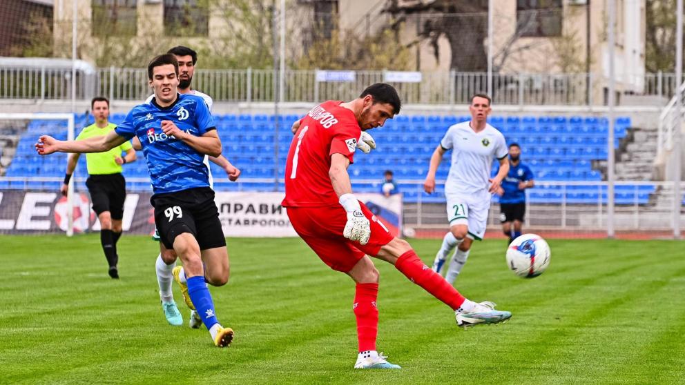 Футболисты ставропольского «Динамо» пятую победу в сезоне добыли в Дагестане
