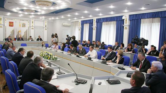 Отслеживать чрезвычайную ситуацию из-за ливней на Ставрополье будут депутаты