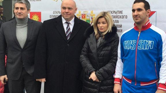 Современный спортзал тяжелой атлетики открыт в Солнечнодольске