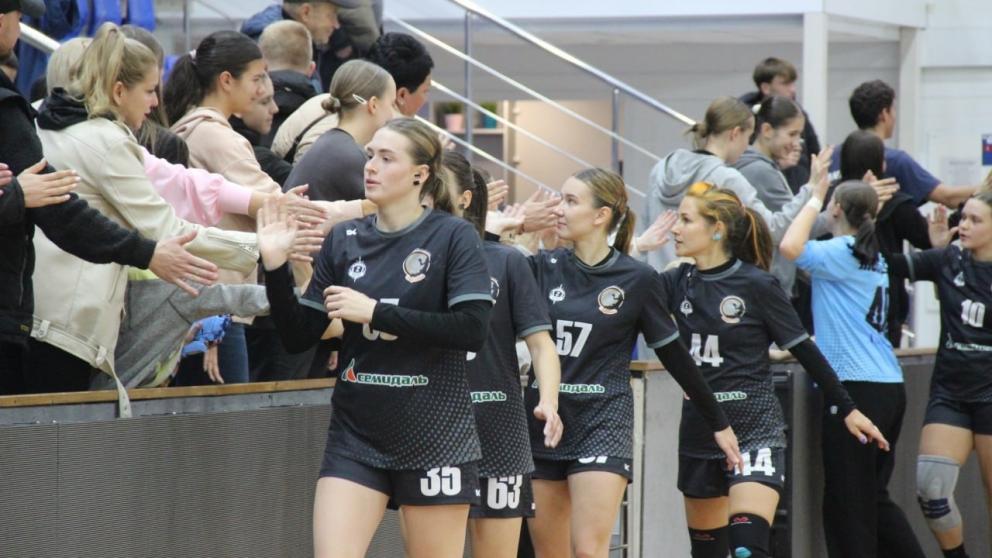 Гандболистки «Ставрополья» поделили очки с кубанскими соперницами