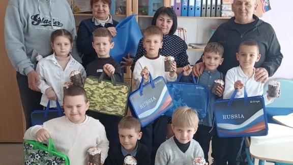 Ставропольские волонтеры доставили гуманитарный груз в гимназию ДНР