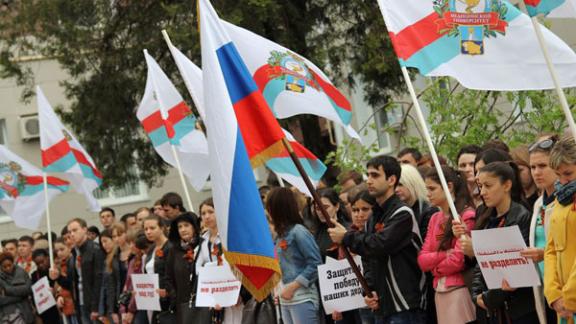 Митинг в поддержку народа Украины прошел в СтГМУ