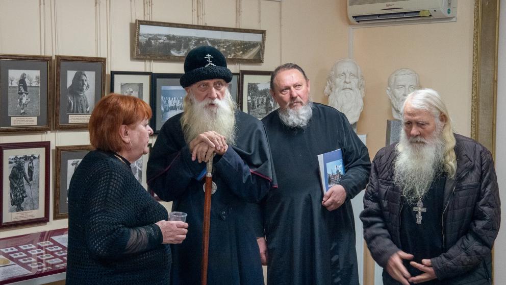 С казаками-некрасовцами Левокумья встретился митрополит Корнилий