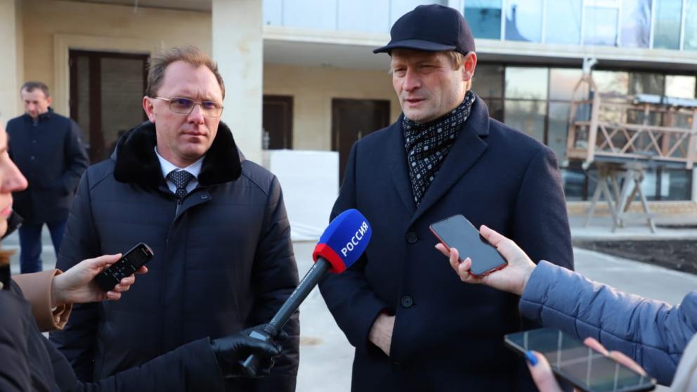 Прибывший на Ставрополье глава Фонда обманутых дольщиков проинспектировал ряд объектов на КМВ