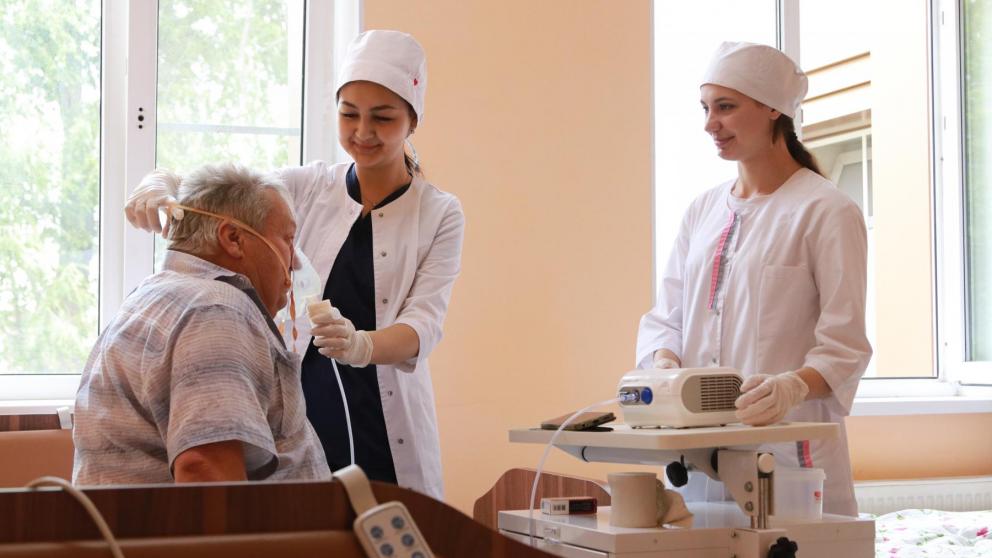 Студенты-медики проходят практику в районной больнице Ставрополья