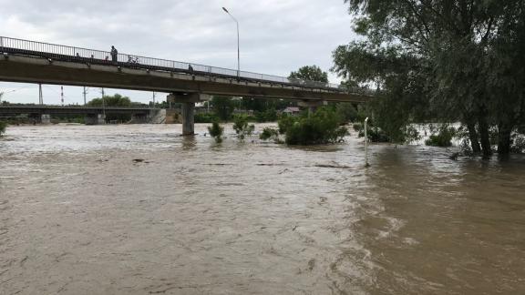 25 человек эвакуировано из кафе в Невинномысске из-за подтопления