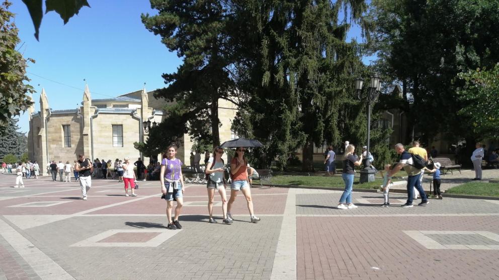 В Кисловодске туристам предлагают пройти по маршруту Чебурашки