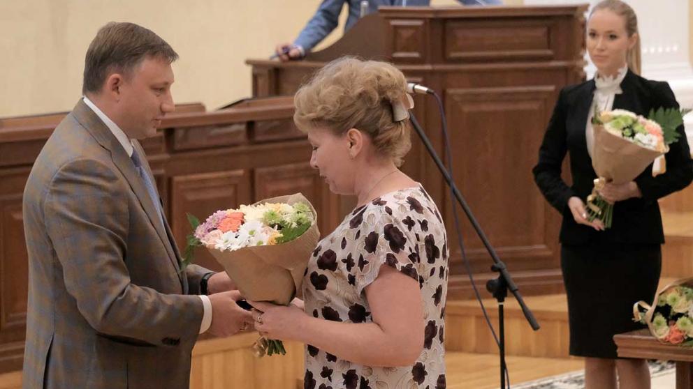 Работников нефтяной и газовой промышленности поздравили в правительстве Ставрополья