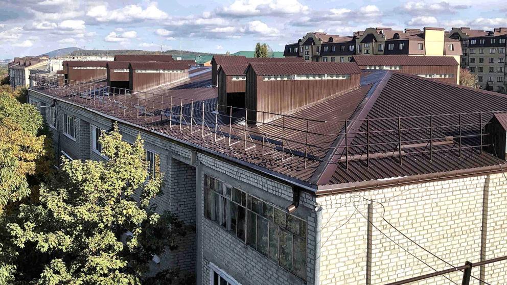 В станице Ессентукской завершили капитальный ремонт крыши многоквартирного дома