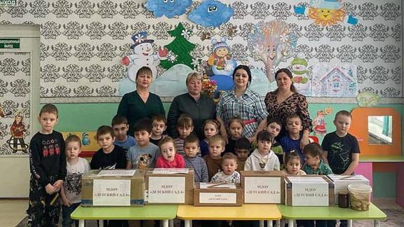 В селе Падинском воспитанники детского сада осваивают плетение маскировочных сетей