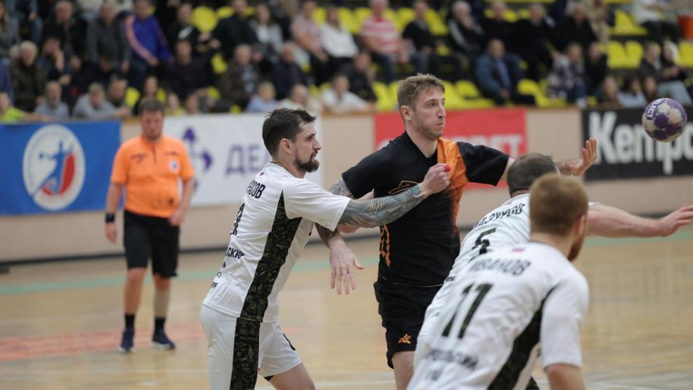 Гандболисты ставропольского «Виктора» уступили в Снежинске