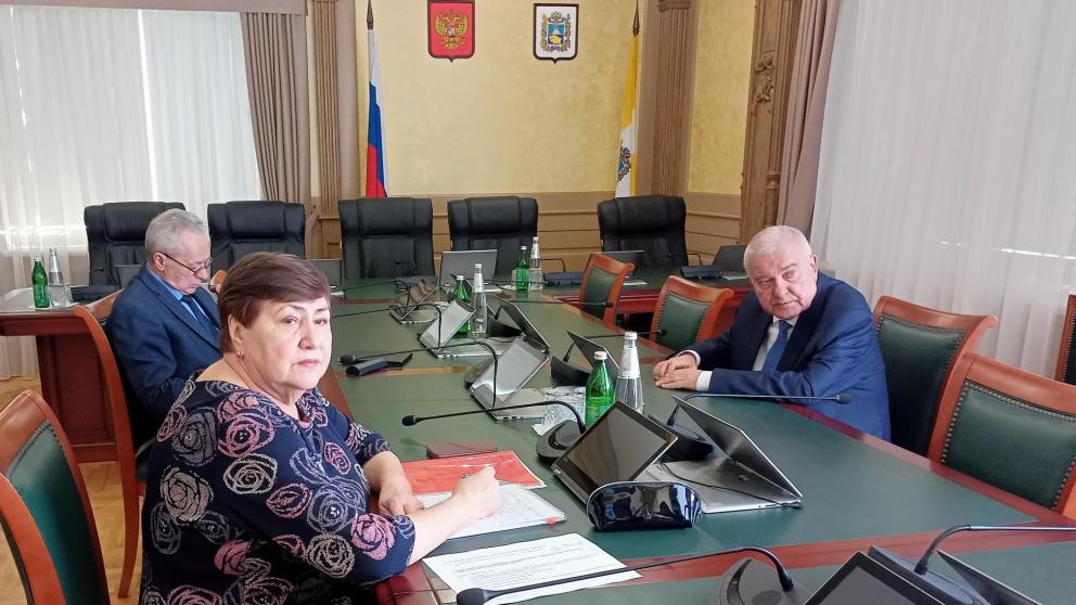 Парламентарии Ставрополья предложили усовершенствовать механизм выплат семьям погибших добровольцев