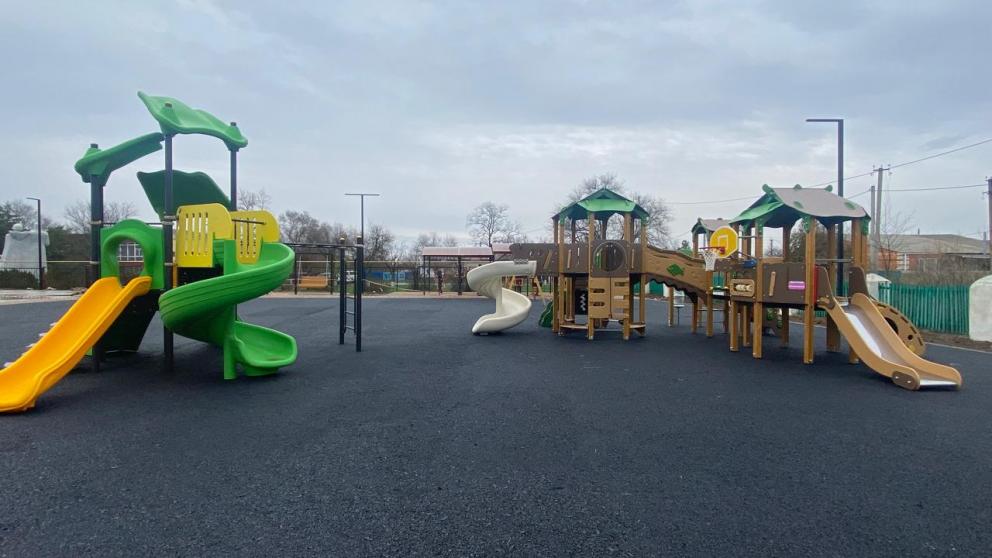 В селе Апанасенковского округа Ставрополья завершается благоустройство стадиона