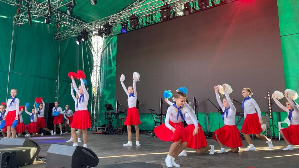 Более 100 творческих коллективов выступили на День Победы в Кисловодске