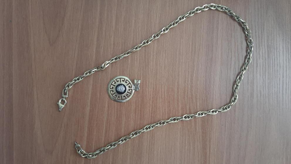 В Железноводске грабитель сорвал кулон с жертвы и скрылся на такси