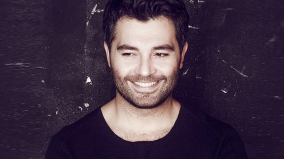 В «Гармонии» проведут автограф-сессию с певцом Алексеем Чумаковым