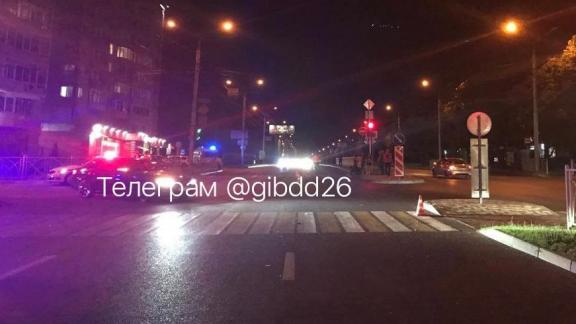 В Ставрополе попытка перейти дорогу на красный свет стоила мужчине жизни