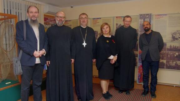 Конференция по проблемам самоидентификации этноконфессиональных групп прошла в Левокумском районе