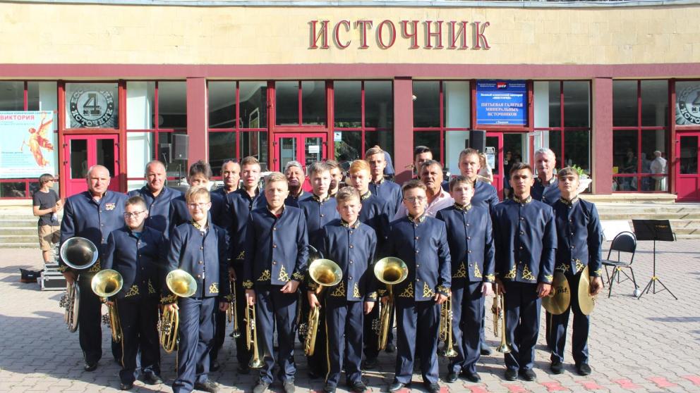 В Туркменском округе Ставрополья детский духовой оркестр отметил юбилей