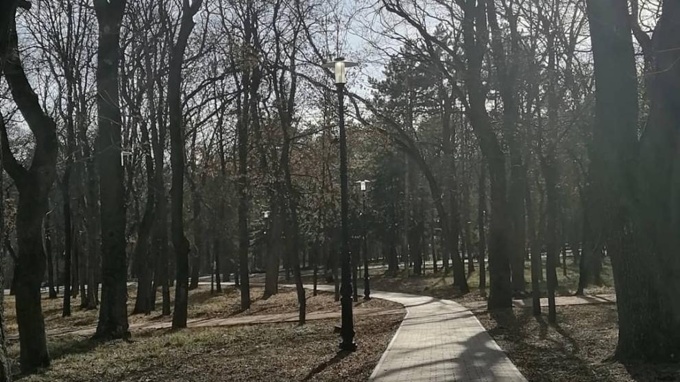 В верхней части Курортного парка Ессентуков завершаются работы по благоустройству