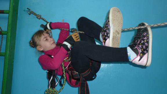 Соревнования по спортивному туризму в закрытых помещениях прошли в Ипатовском районе