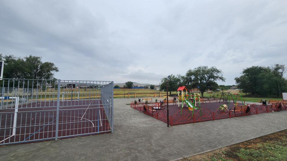 В селе Петровского округа Ставрополья благоустроили общественную территорию