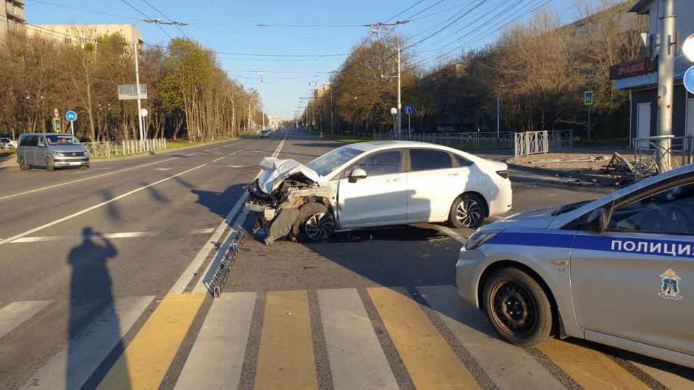 Водитель автомобиля пострадал в ДТП в Ставрополе
