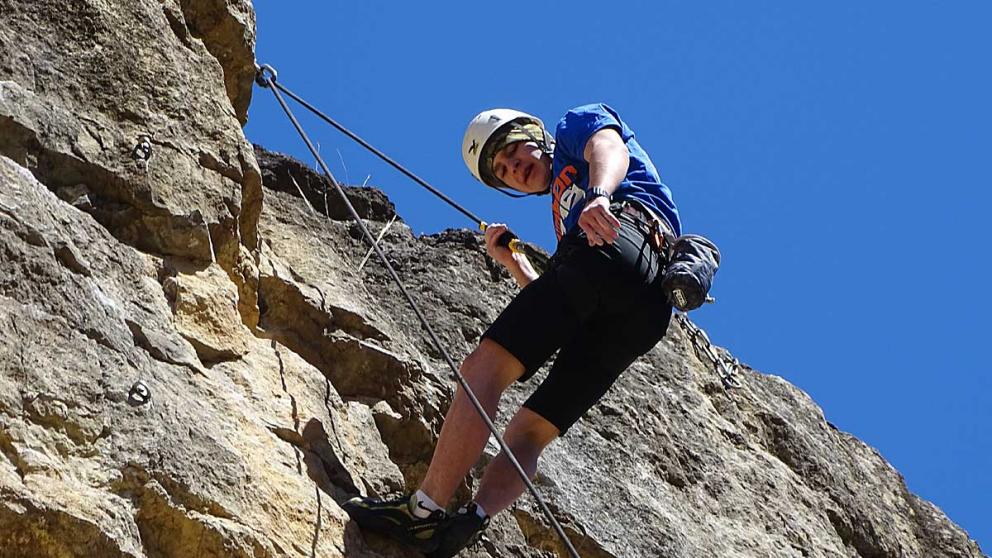 Школьники покоряли «Весенние скалы» в Березовском ущелье Кисловодска