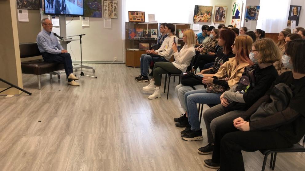 Встреча с известным художником прошла в Ессентуках ко Дню края